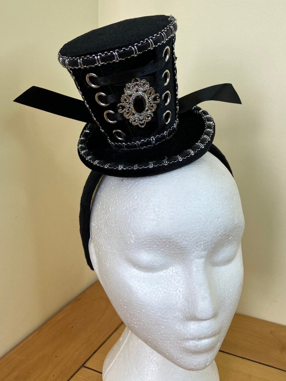 Black Velvet Mini Tophat Headband Steampunk Cosplay Hat Accessory Adult One-Size